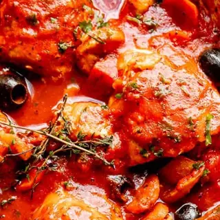 Chicken Saffron Olives Curry (Arabic Name: Murgh Zafrani Zaitoon Curry)