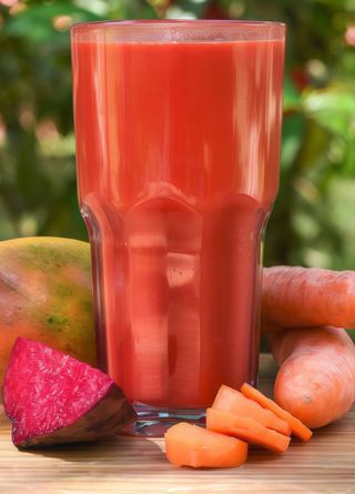 Beetroot mango & carrot juice