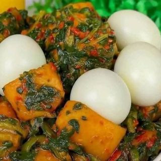 Eforiro with Assorted meat and 4 boiled eggs 