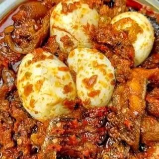Cowleg mixed with 4 boiled eggs 