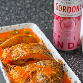 Tilapia fish wetfry served with pink tonic