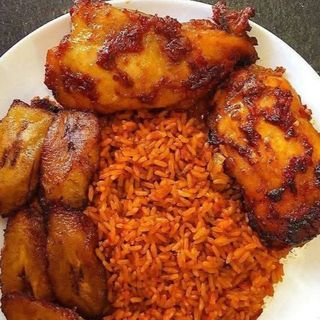 Jollof rice, plantains, 2 peppered chicken 