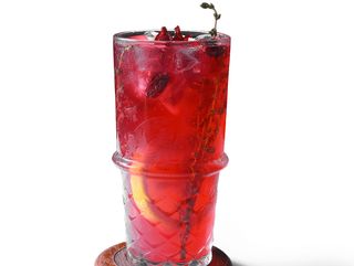 Hibiscus With Thyme Lemonade