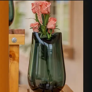 Vase + artificial flowers