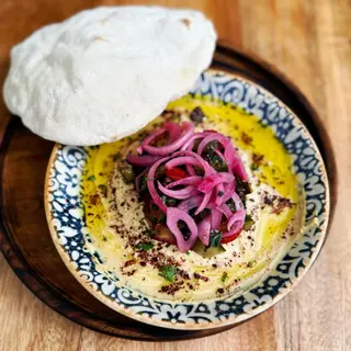 Hummus with pickled veg