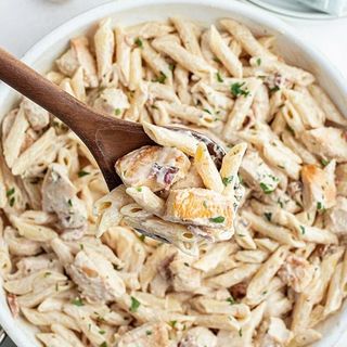 Cream chicken Alfredo luttucine