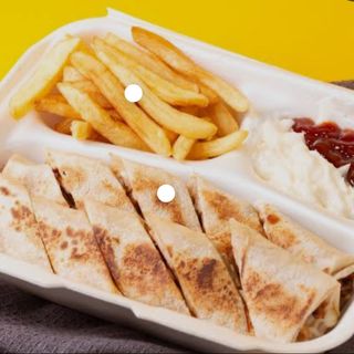 Shawarma Araby with Hummus 