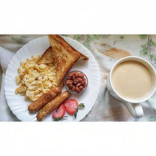 2 Eggs, 2 Toast, 2 Beef Sausage, 1tea / Coffee Pot, Toast