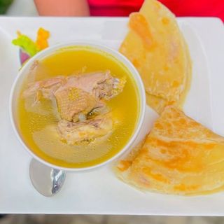 1/4 boiled kienyeji chicken with chapati 