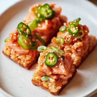 Spicy Salmon & Avocado