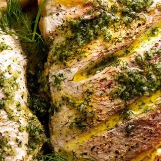 WHOLE FISH IN GARLIC BUTTER SAUCE(served with either chips/ugali)