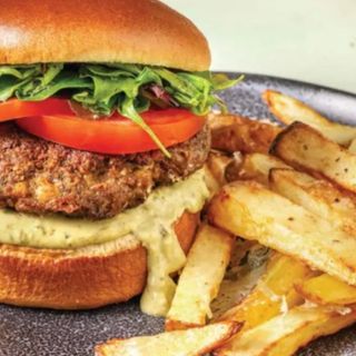 BEEF BURGER & CHIPS.