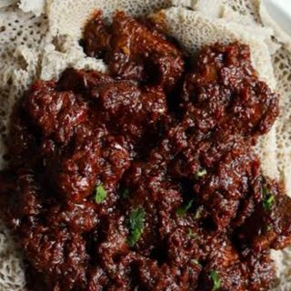 KHEEMA CURRY & INJEERA (3pcs)