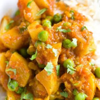 PEA & POTATOE CURRY & RICE.