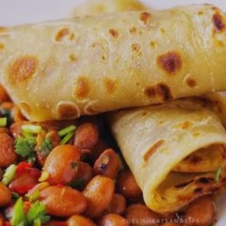 BEANS STEW & 2 CHAPATIS.