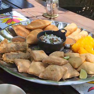 Viazi, mahamri,mitai,vishete,sambusa mbazi katlesi,chatini ukwaju