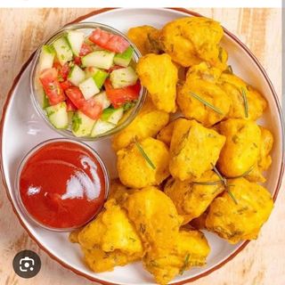 Viazi karai & kachumbari full plate