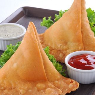 Beef samosa(Served in pair)