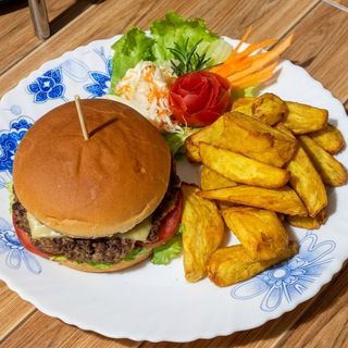 Beef Burger & Chips