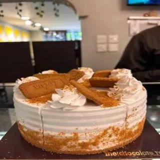 Lotus Biscoff Creme Cake (1 Kg)