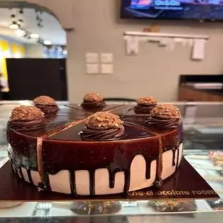 Ferrero Rocher Cake (1 Kg)