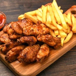  (6) Chicken wings With Medium Size  French fries
