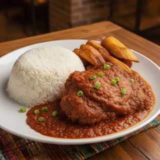 Nigerian Chicken Stew, white rice and plantain