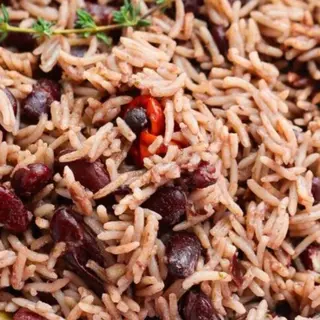 1 Servings Jamaican Rice & Peas Cooked with Dried Coconut Milk 
