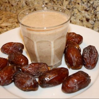 Dates Milkshake