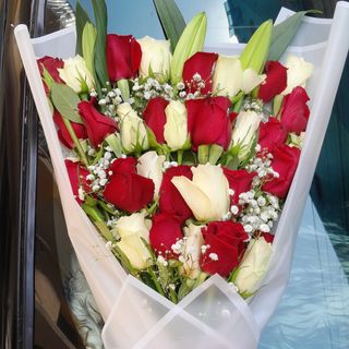 Flat mix bouquet