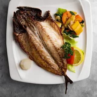 Salt grilled mackerel