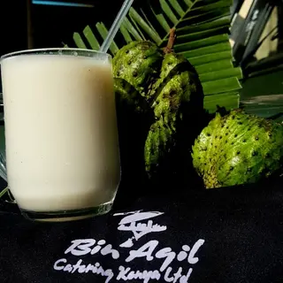 Fresh Musterfelli (Soursop) Juice