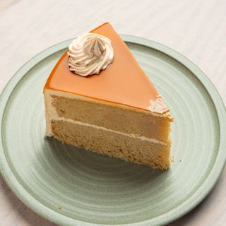 Salted Caramel Cake