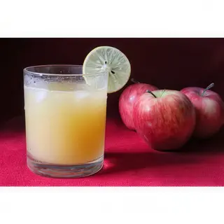 Apple and ginger juice