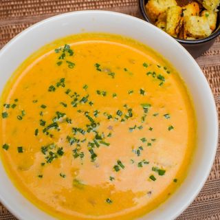 thai chicken and coconut soup