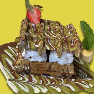 CREAMY WAFFLE TOWER