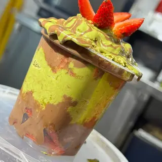 Malaki Konafa Strawberry