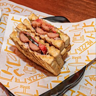 Mezza Breakfast Sandwich