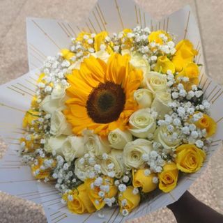 Golden Sunrise Roses Bouquet