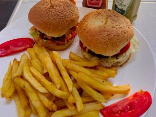 Beef Burger & Chips