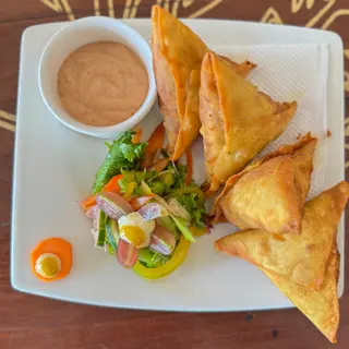 VEGETABLE SAMOSA