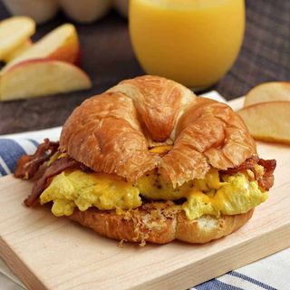 EGG & BACON CROISANT