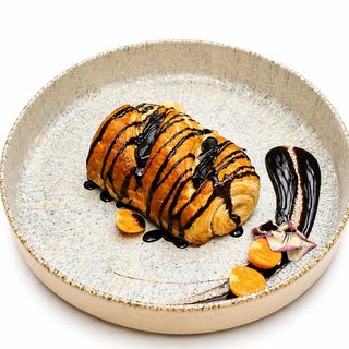 CHOCOLATE CROISSANT