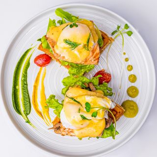 SALMON EGG ROYAL