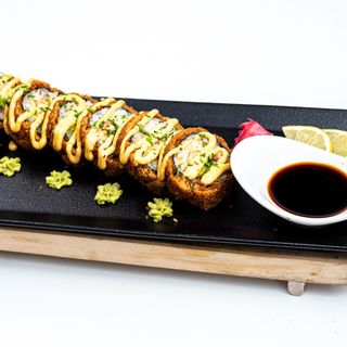 PANKO SALMON FUTOMAKI