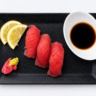 TUNA NIGIRI