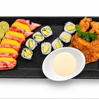 TROPICAL CRUNCH ROLL