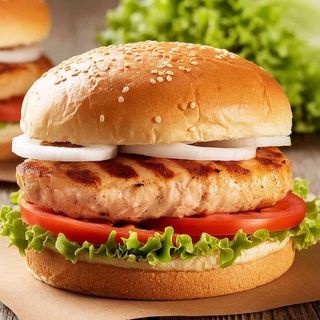 Chicken Burger (Assorted Chips)