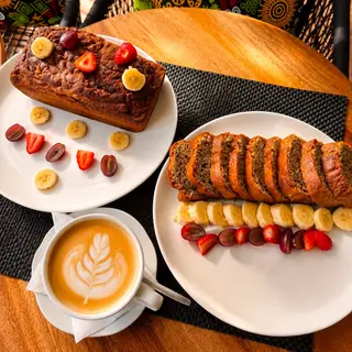 Classic banana cake