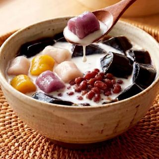 Classic Taro Balls with Grass Jelly